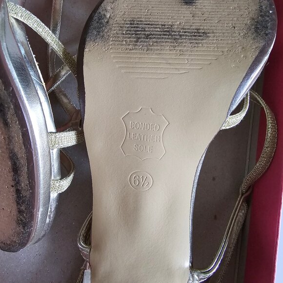 Nine West Heels - Gold-toned - Sz 6.5 - Picture 6 of 11